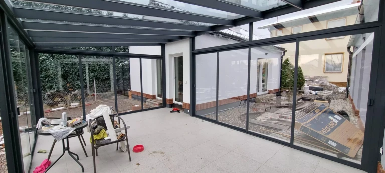 Hliníková pergola ROBUST so zasklením ŠTANDARD a LED osvetlením - realizácia v lokalite Trnava